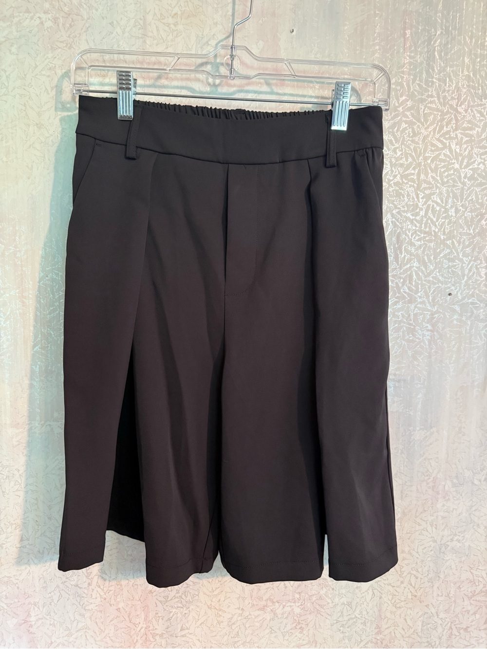 Halara Black Dress Shorts, High Waisted Elastic Waist Shorts, Pockets Sz XS